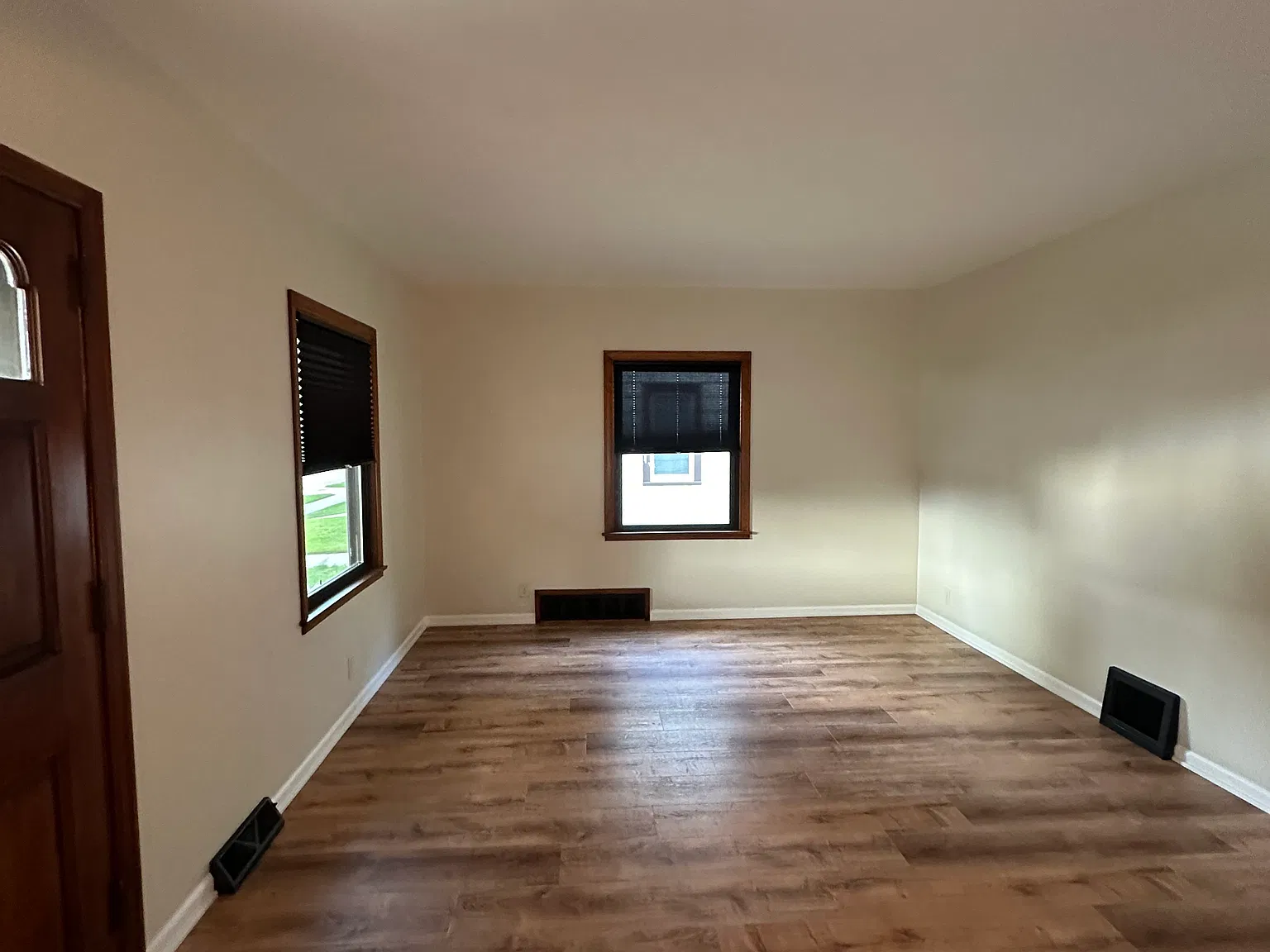 2 bed, 1250 sqft, $2,100 — Photo 2