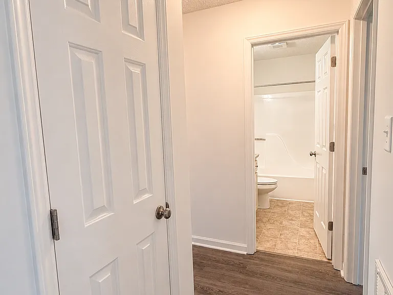 406 W Hooks River Rd #D — Photo 13