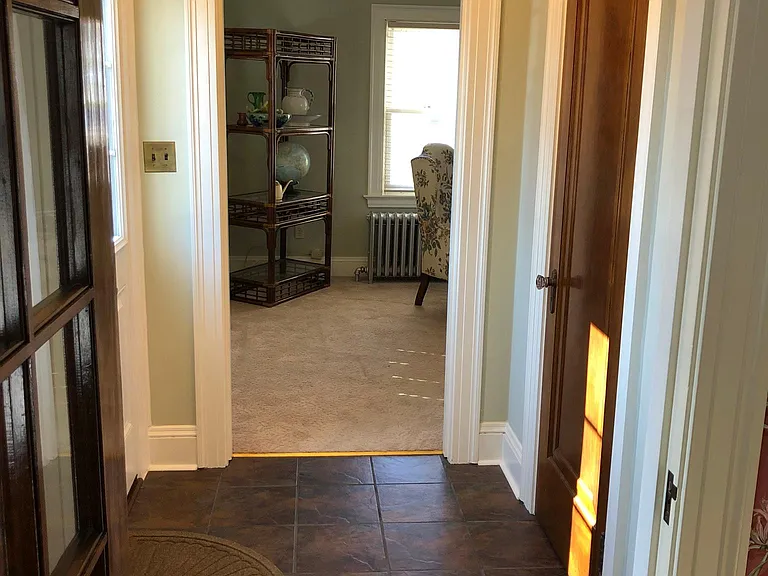 386 Fort Hale Rd — Photo 2