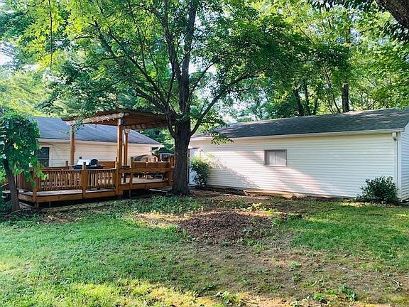 4th image of 303 W Walnut Ct