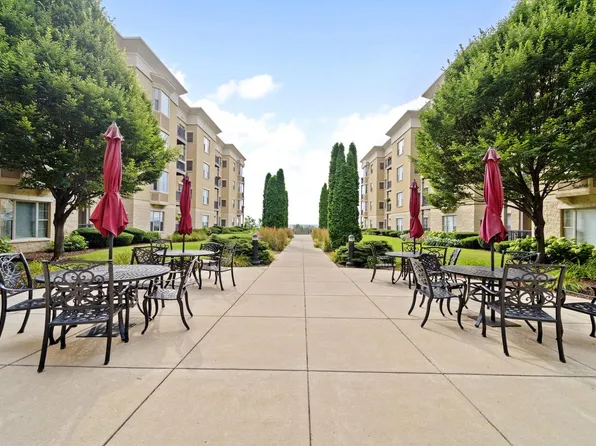 1300 North Prospect AVENUE #220, Milwaukee, WI 53202