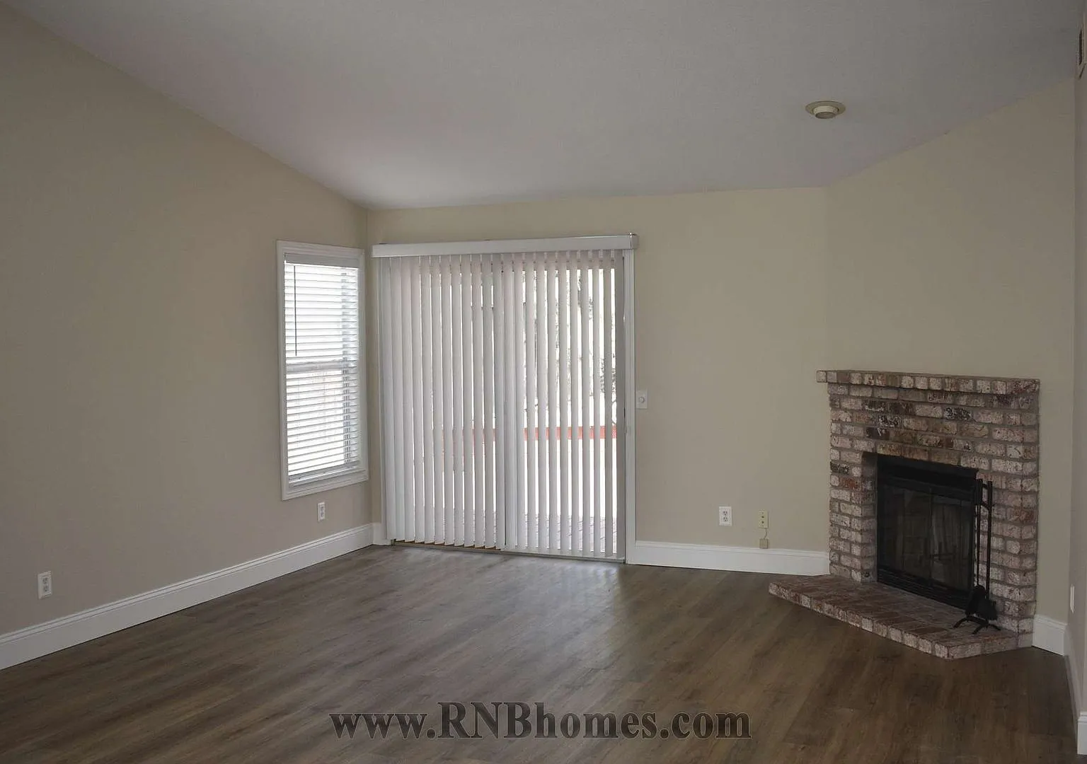 Schooner Drive 1203 — Photo 3