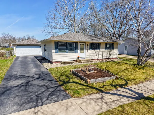 979 18th St SE, Rochester, MN 55904