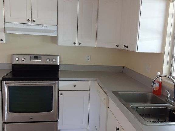 3rd image of 5011 NW 28th Ter
