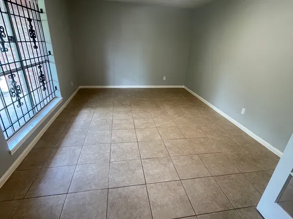 4126 Kelling St, Houston, TX 77045