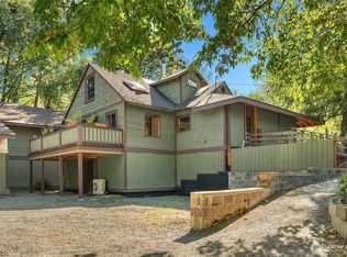10320 SW Cove Rd, Vashon, WA 98070