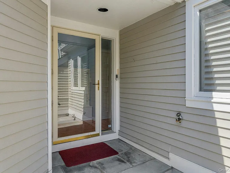 102 Boulder Ridge Rd — Photo 2