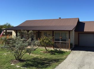 1017 Oakridge Dr, Blanco, TX 78606