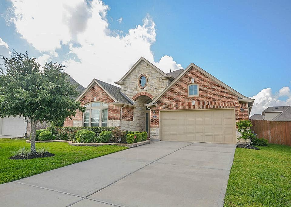 1st image of 17407 Quiet Shores Dr