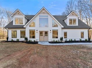 945 Hunter Rd, Jefferson, GA 30549