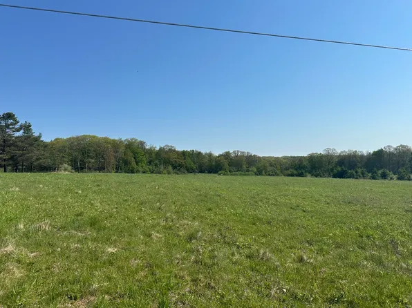 219 Castleman Rd, Vestal, NY 13850
