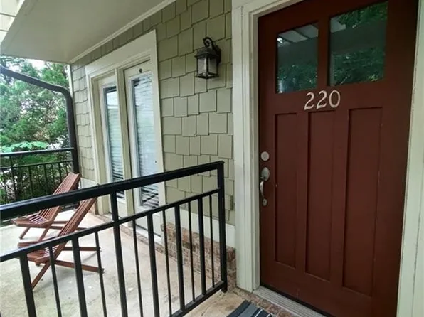 660 Barnett Shoals Rd APT 220, Athens, GA 30605