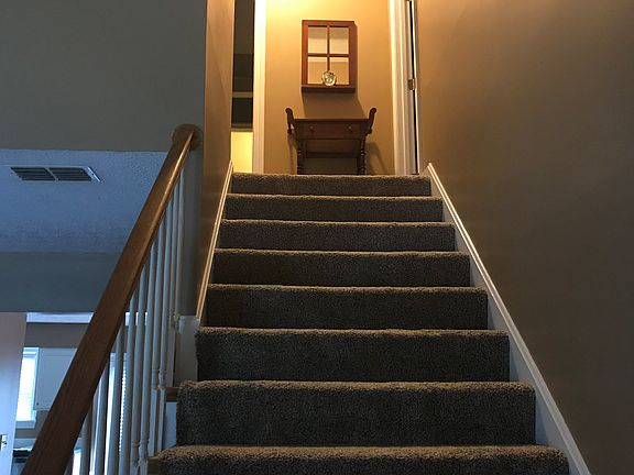 5th image of 918 Charleston Ct
