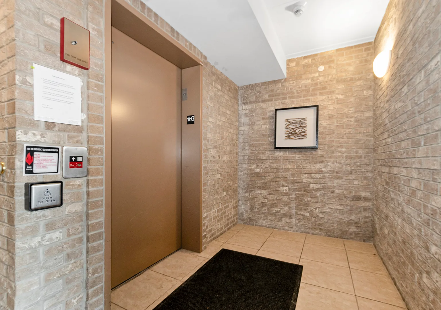 2 bed, 1690 sqft, $3,000 — Photo 2