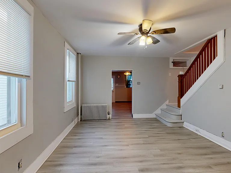 610 E Bertsch St — Photo 3