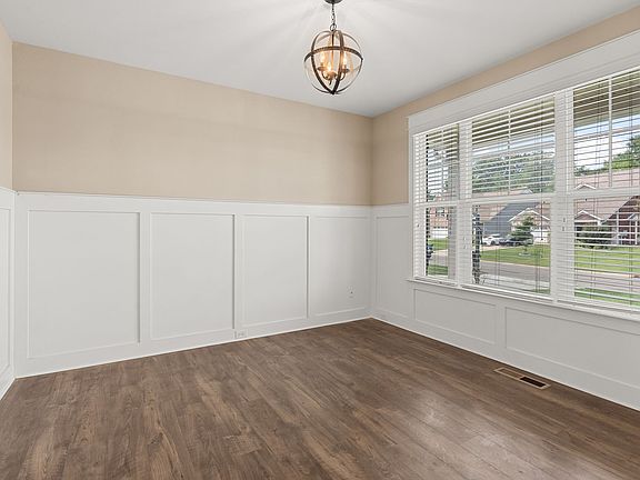 3rd image of 1257 Cotillion Dr