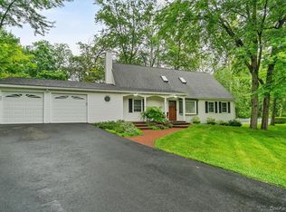 9 Schnabl Ct, Wappingers Falls, NY 12590