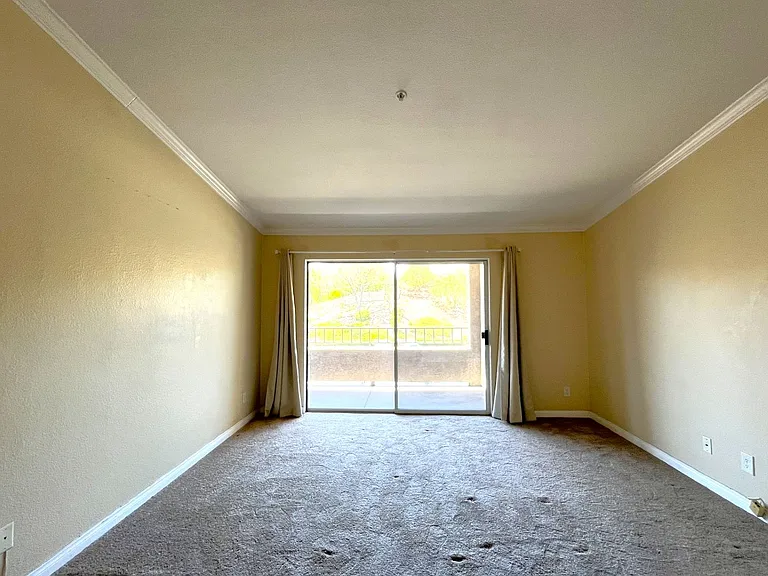 1020 La Terraza Cir #306 — Photo 18