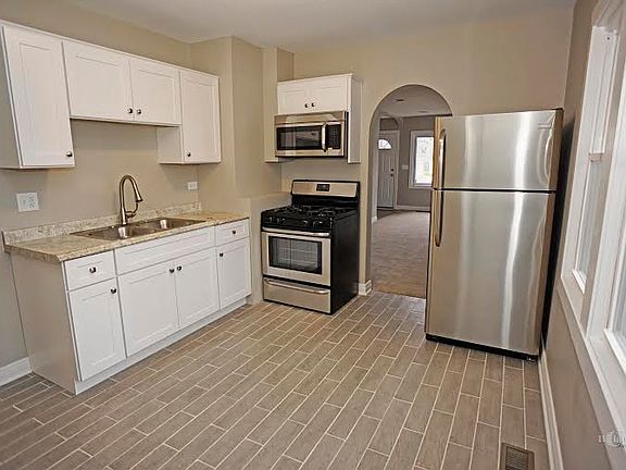 4th image of 36 N Orchard Ave