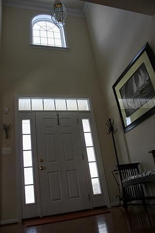 Two-story foyer