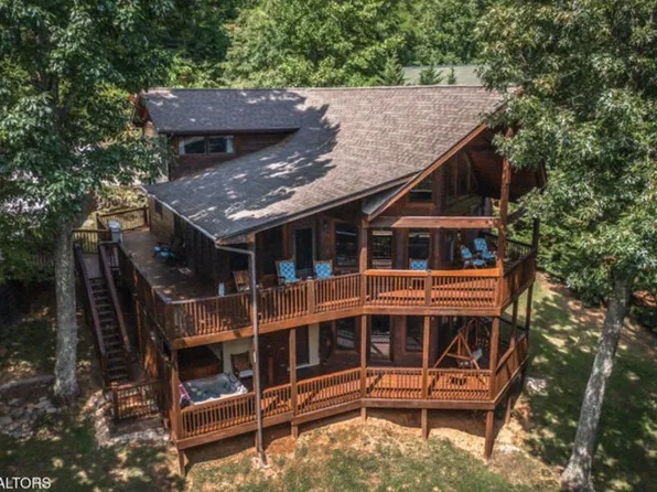3103 Perry Circle Ln, Sevierville, TN 37862