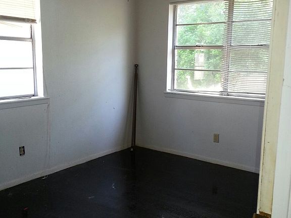 3rd image of 8204 Eastland Drive