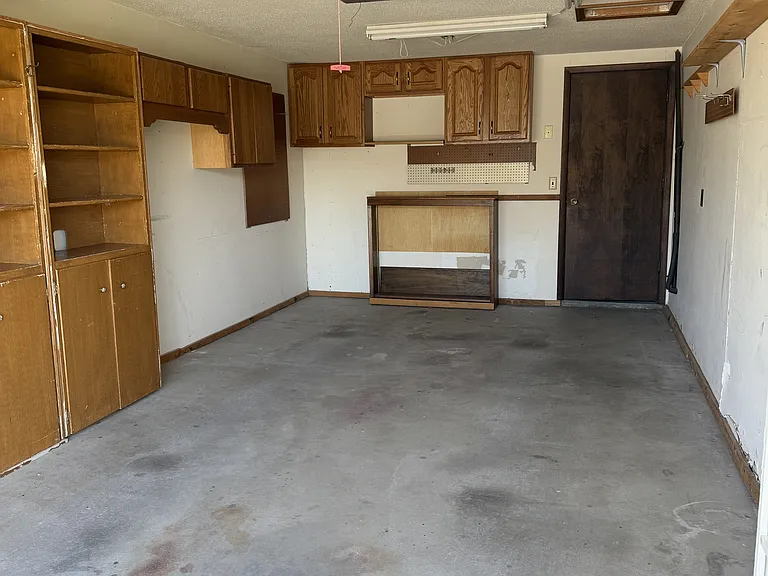 405 W Jewell St — Photo 3