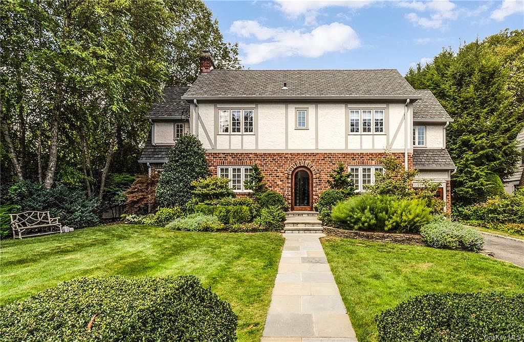 11 Oneida Street, Rye, NY 10580 Zillow