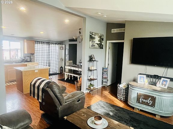 3rd image of 3097 SW River View Dr