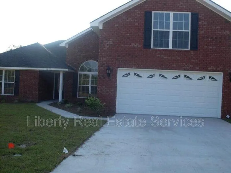 178 Winchester Way SE — Photo 2