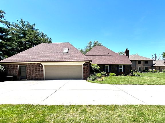 4th image of 9054 Sweet Bay Ct