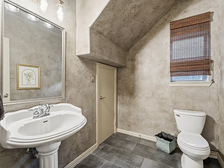 2948 Clearfork Trl — Photo 38