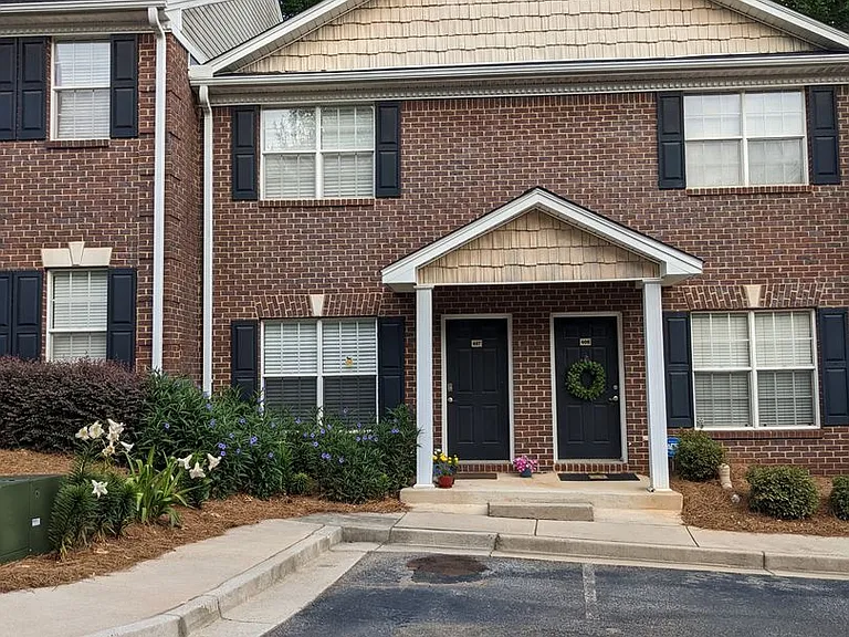 101 Woodlake Dr #407 — Photo 1