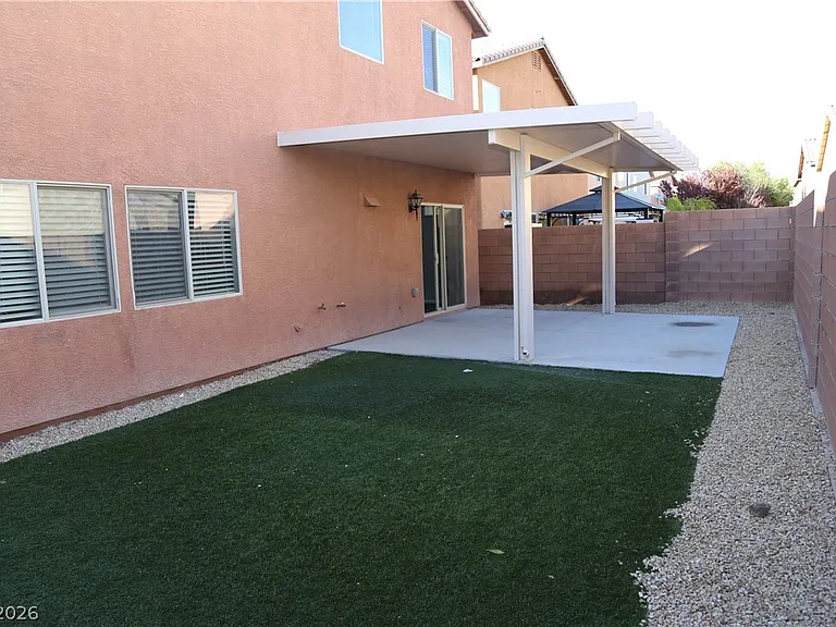 10642 Cave Ridge St — Photo 32