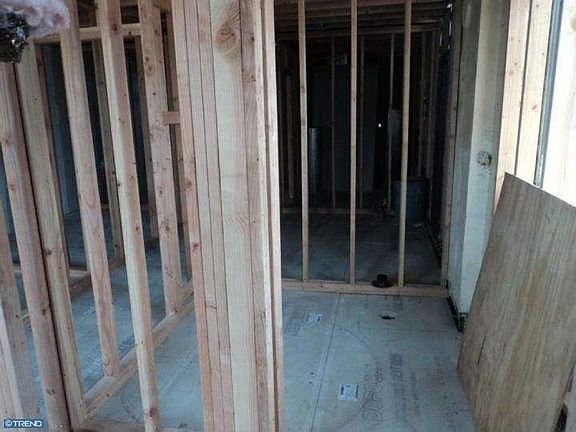 4th image of 6856 Elmwood Ave