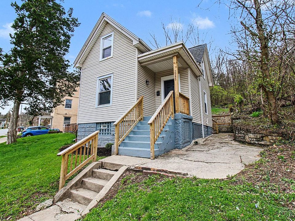 1st image of 2245 Quebec Rd