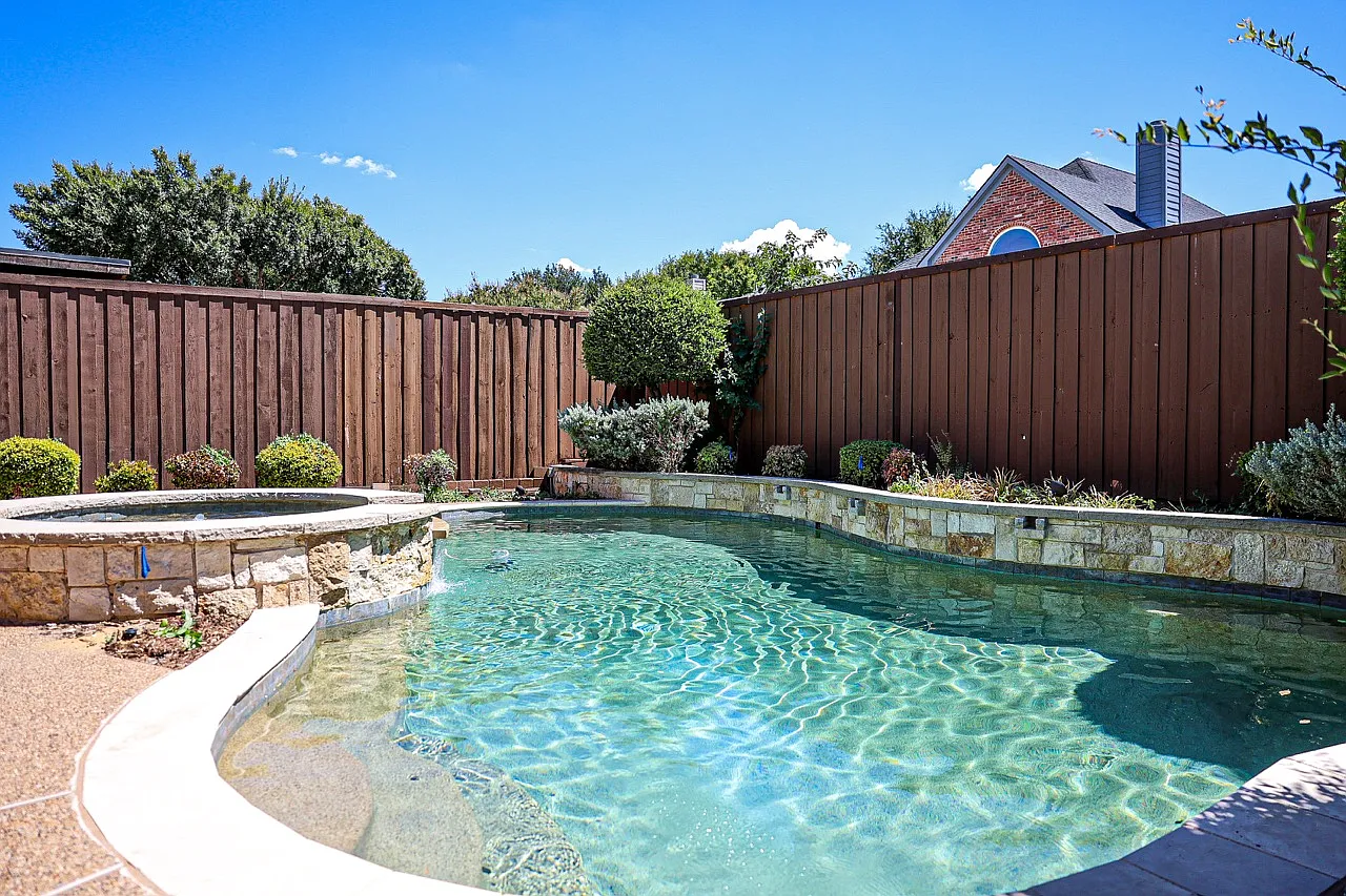 5 bed, 3566 sqft, $4,595 — Photo 3