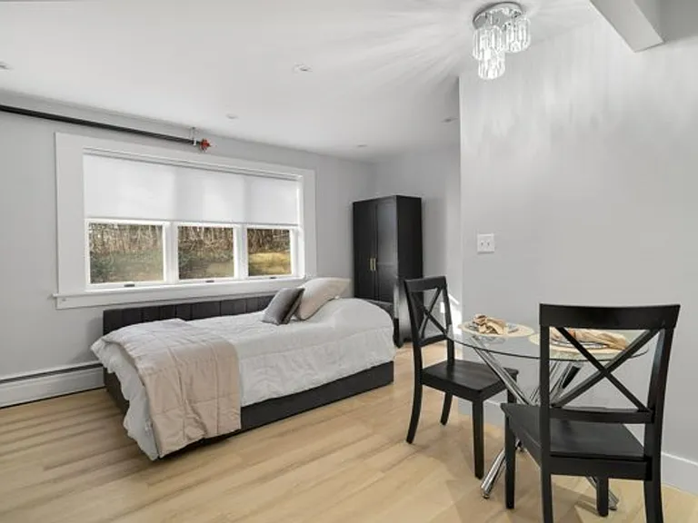 504 Stewart Ave — Photo 45