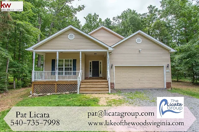1439 Lakeview Pkwy photo 1