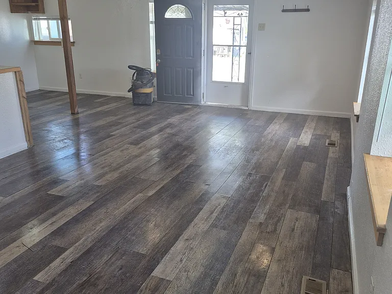 110 Pierce St — Photo 2