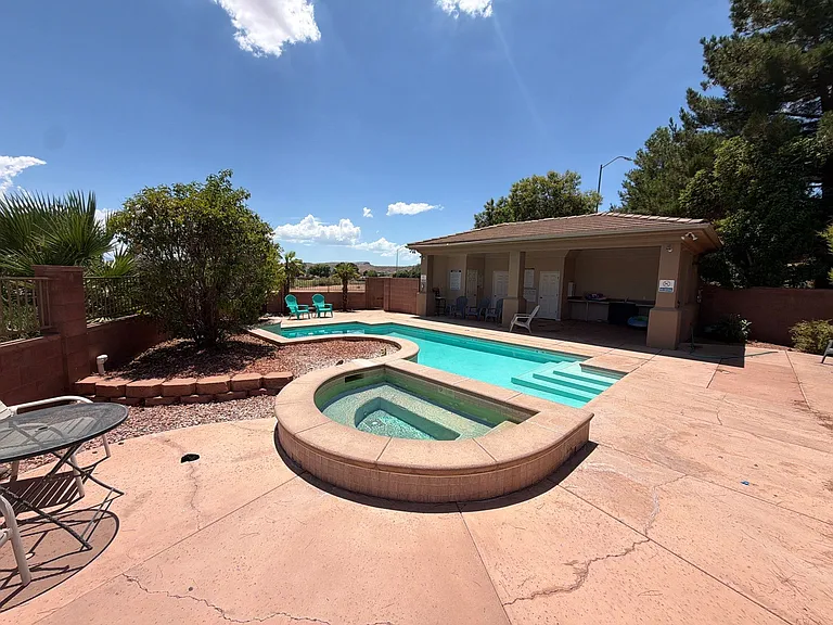 340 N Country Ln #24 — Photo 42