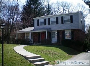 926 Old Hills Rd, McKeesport, PA 15135