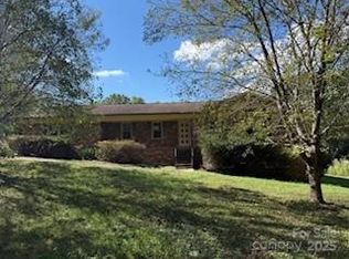 220 Georgetown Rd, Lenoir, NC 28645