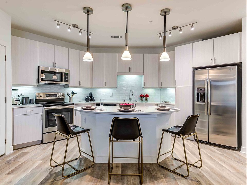 Spacious Kitchen with Island - B3 Floorplan