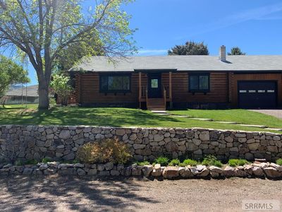 223 W Summit Cir, Challis, ID, 83226