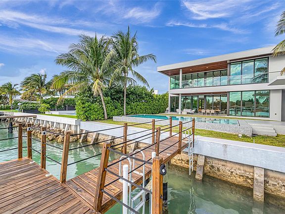 2nd image of 1234 S Biscayne Point Rd