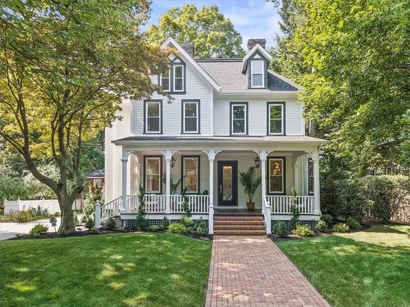 230 Thorn St, Sewickley, PA 15143