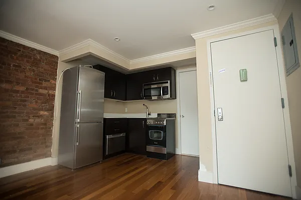 Rented by Compass | media 16