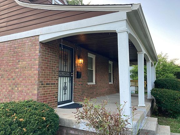 3rd image of 1302 N Bosart Ave