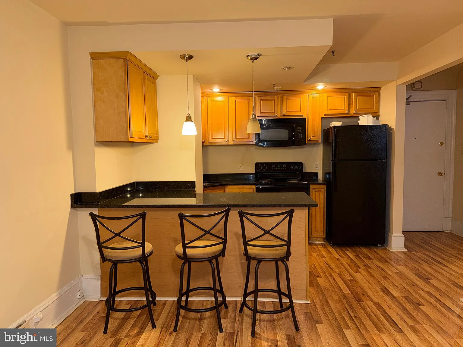Arts Condominium — Photo 4